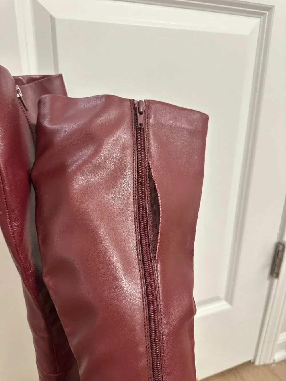 STEVE MADDEN Lingo Pointed Toe Knee High Boot in Wine Leather Size US 8